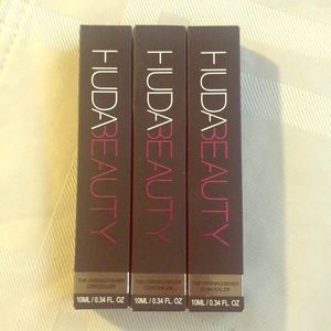 HUDA BEAUTY